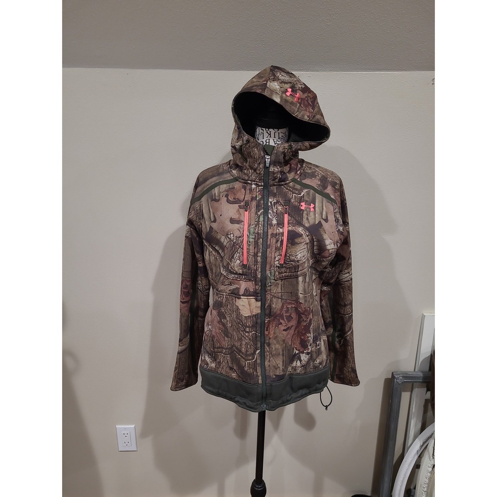 Under Armour Women SZ M Storm Scent Control hooded Hunting Jacket camo &‎ pink